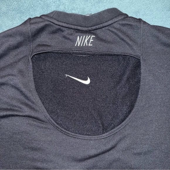 Nike Women's Black Crewneck Sweater Size Small - Picture 5 of 7